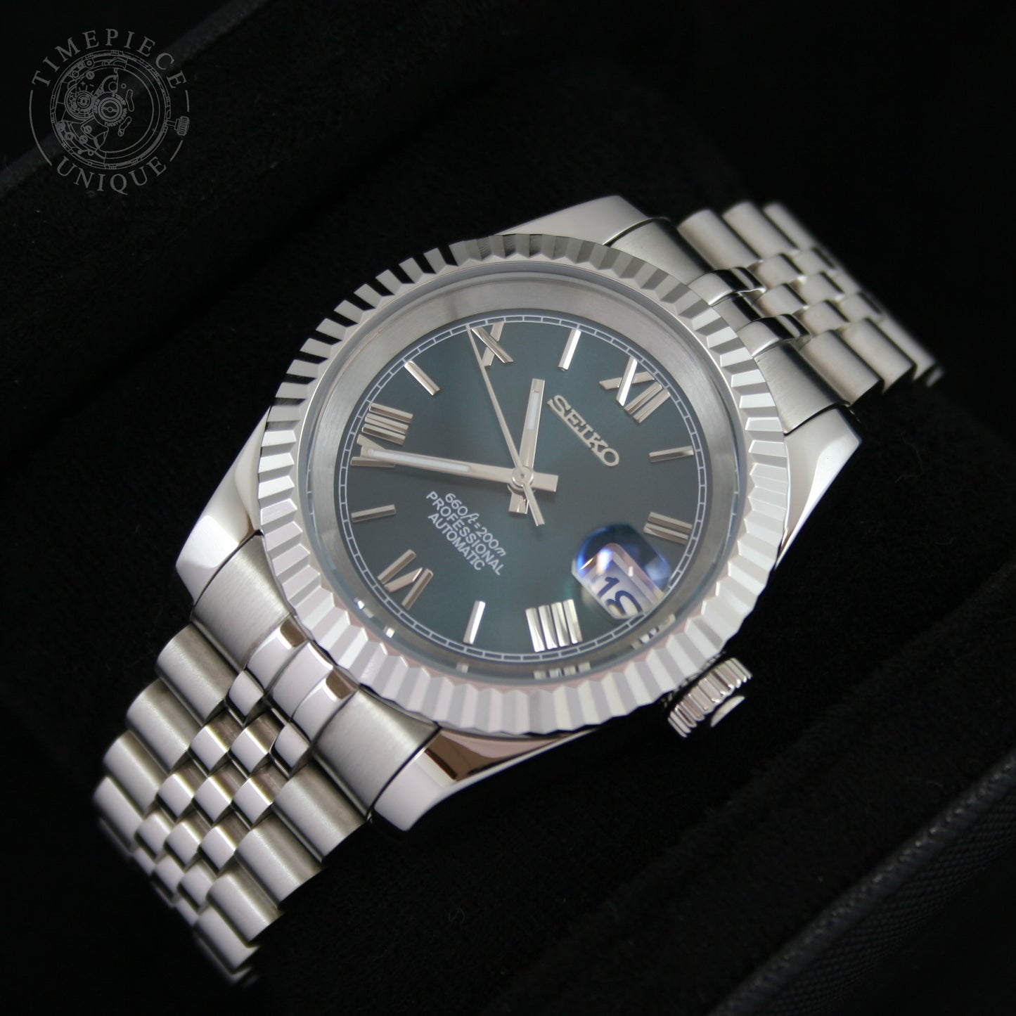 Seiko Mod - Roman Numerals Emerald Green - Fluted Datejust